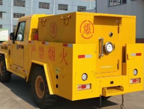 湛河凯龙爆破器材运输车：保障爆破任务的安全运行